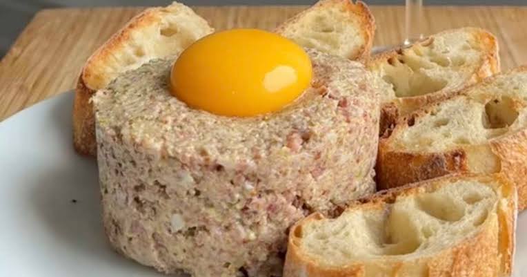 Tartinade de saucisson pour l'apéro : vos invités vont rester bouche bée !  - Femmeactuelle.fr
