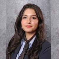 Juliette Breen's Instagram, Twitter & Facebook