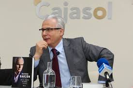 La historia en imágenes baltasar garzón con isabel allende y maría garzón baltasar garzón con alberto fernández, presidente argentina Presentacion Libro En El Punto De Mira De Baltasar Garzon Fundacion Cajasol