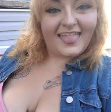 Piercing shops that use needles and online booking