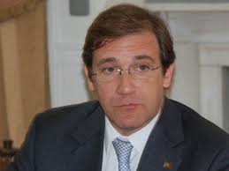 Ou seja, não disponibilizou menos recursos aos seus utentes. Presidente Da Republica Indigita Pedro Passos Coelho Como Primeiro Ministro