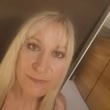 Melanie eve Robertso (@Meleverobertson)