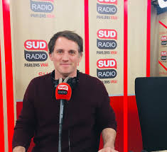 Le chanteur vianney a annoncé hier soir sur twitter son embarquement pour l'émission présentée par raphaël de casabianca: Rendez Vous En Terre Inconnue C Est Un Voyage Completement Deconnecte Du Monde Sud Radio