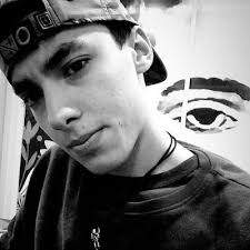 Henry Lozada (@HenryLozada15)