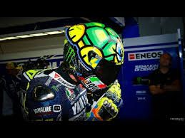 Famous for working closely with helmet designer aldo drudi, valentino rossi has a rich history of unique and often stunning helmet designs. Motogp L Valentino Rossi Helmet Design L New Design Helmet Rossi L Elegant Design Helmet Vr46 Youtube