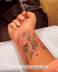 The o.c. alums address mischa barton allegations. Megan Barton Hanson Shows Off Her New Pisces Tattoo Readsector