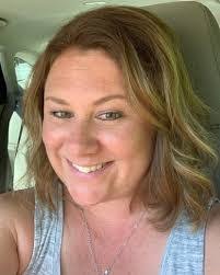 Kelly Schleicher's Instagram, Twitter & Facebook