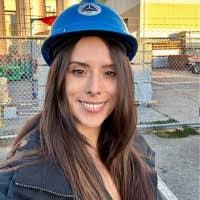 Tanya Dillon's Instagram, Twitter & Facebook