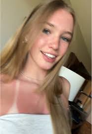 Caroline Hoff's Instagram, Twitter & Facebook