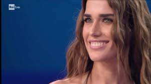 ♥️ La perfezione esiste, incantevole 🤩 #clara #sanremo #sanremo2025