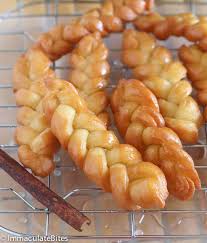 Our foods are a blend of the traditional meals as well as influences from other regions. Traditional Koeksisters Immaculate Bites