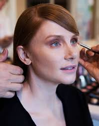 How Bryce Dallas Howard Got Ready for the SAG Awards