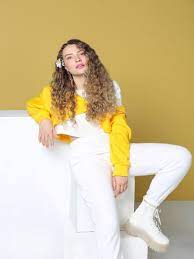 Hit reytinqini izləyin və mahnılarınızı yarada bilərsiniz. Muzik Habercisi Muzik Haberleri Irmak Arici Dan Yeni Single Calismasi Yallah