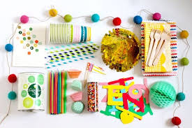 Diy Birthday Party In A Box Pin By Koutsi Maria On Party Party In A Box Party Party Kits
