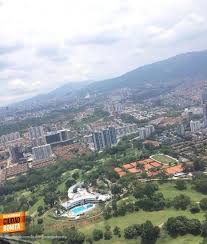 Que Delicia Un Chapuzon En La Piscina Del Club Campestre De Bucaramanga Gracias Diegorangel 10 Por La Foto Bucaramangabonita Bucaramanga Colombia Ciudades
