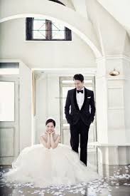 Penampilan citra kirana jadi pengantin sunda, cantik baju pengantin adat sunda. 30 Foto Prewedding Indoor Casual Elegant Simple