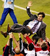 Güney kore'nin eski meclis başkanı tam bir türkiye sevdalısı. 29 Haziran 2002 Guney Kore Turkiye Maci 1464368 Uludag Sozluk Galeri