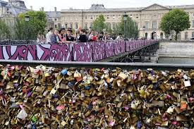The practice became so popular. Graffiti Replace Love Locks On Pont Des Arts Bridge In Paris Widewalls