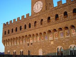 Guida alla storia e alla visita dell'edificio simbolo di firenze. Stemmi Palazzo Vecchio Firenze