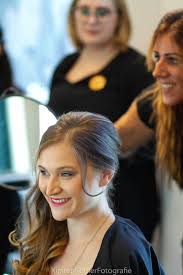 Everybody owned body glitter, right? Professional Beauty School Schonheit Schaffen Kannst Du Lernen