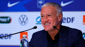 Le début de la préparation des bleus à clairefontaine pour l'euro 2021 a été marqué par l'intégration de jules koundé, jeune défenseur de 22 ans convoqué pour la toute première fois par dider deschamps. Equipe De France Deschamps A Deja Sa Liste Pour L Euro 2020