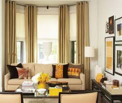 The window treatments you choose go a long way toward giving your living room personality. Bay Window Treatment American Traditional Living Room Toronto By Nicole Draperies Houzz