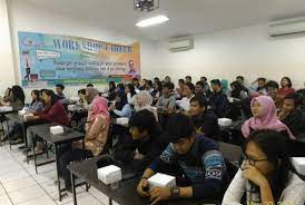 Dwiza menambahkan, besar harapan kami pada segenap civitas akademika universitas nusa mandiri, agar semakin banyak mahasiswa. Stmik Nusa Mandiri Jakarta Beri Pembekalan Karier Kepada Mahasiswanya Republika Online
