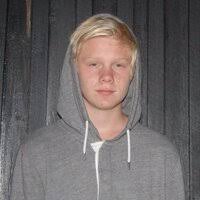 adrian moe huse (@AdHuse)