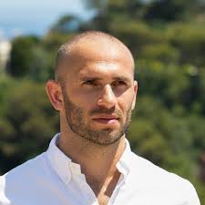 Daniel Ginger's Instagram, Twitter & Facebook