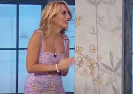 Adriana è anche una cantante di soprano, una regista e un attrice di teatro. Jo Squillo Chi E Eta Marito Figli Vita Privata Carriera Della Cantante Ospite A Detto Fatto Con Bianca Guaccero
