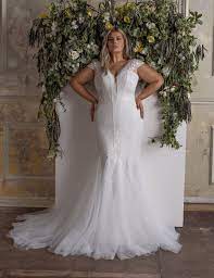 20 Of Our Favorite Gowns For Girls With Curves Gowns For Girls Wedding Dresses For Girls Curvy Bride