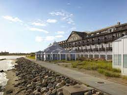 It takes its name after marienlyst house, a neighboring former royal summer retreat, which was part of it from its foundation in 1859 until 1896. Marienlyst Strandhotel 4 Sterne Hotelbewertungen In Helsingor