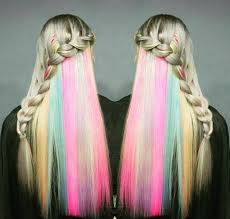 Composé de 12 pièces douces, flexibles, malléables et de jolies couleurs toutes douces, il deviendra vite le compagnon préféré des plus petits dès la naissance. La Coloration Rainbow Hair Version Cachee