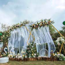 Merangkai bunga altar, di gereja katolik paroki keluarga kudus cibinong. Altar Besi Tempa Diy Pesta Outdoor Latar Belakang Bingkai Dekorasi Bunga Buatan Bingkai Balon Dekorasi Stand Lengkungan Pernikahan Aliexpress