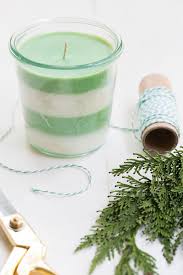 18 Diy Ways To Make Your Home Smell Like Christmas Diy Candles Scented Candle Scents Recipes Diy Candles Easy