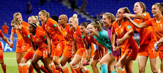Watch short videos about #oranjeleeuwinnen on tiktok. Fotoverslag Oranje Leeuwinnen Doen Het Zondag In Lyon Wk Finale Tegen Verenigde Staten Max Vandaag