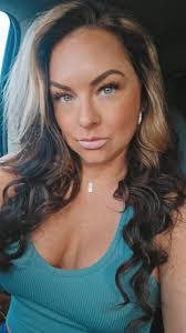 Sara Fennell's Instagram, Twitter & Facebook