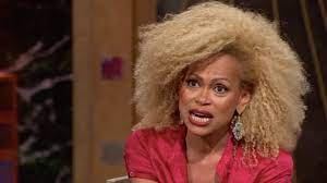 É jornalista desde 1994, iniciou a sua carreira pela imprensa, passando depois pela rádio e, em 1999, entrou para a tvi, onde actualmente faz. Conceicao Queiroz Arrasada Por Maria Vieira Esta Jornalista Loura Da Tvi Que Nasceu Em Mocambique Infocul Pt