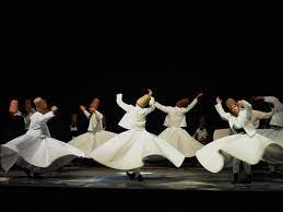 Vous trouverez sur cette page les mots correspondants à la définition « tourne dans le sud de l'italie » pour des mots fléchés. Demonstration De Danse Des Derviches Tourneurs Au Centre Culturel De Sivas En Turquie Hand Embroidery Stitches Photo Just Dance
