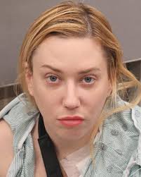 Grizzy's Hood News added a new photo.