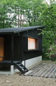 Gallery Habuka Mountain Retreat Avec Images Maison Minimaliste Maison Noire Maison Contemporaine