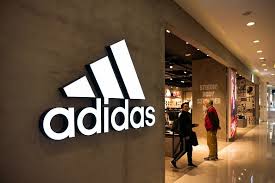 Nous ne chercherons pas forcément à augmenter le nombre de magasins mais à développer, dans les grandes villes d'europe, une présence qualitative adidas est partenaire de l'équipe de france de handball, favorite de la coupe du monde 2015. Adidas L Impression 3d Pourrait Revolutionner Les Procedes De Fabrication De La Marque Allemande Forbes France