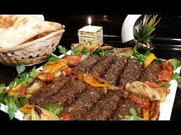 غداء العائله اليوم كباب عراقي بالفرن والسر في جعله هش طريقه سهله والطعم روعه مطبخ شاي مهيل Youtube Lebanese Recipes Cooking Food