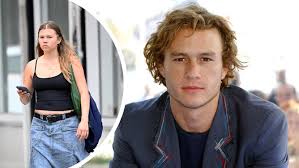 Filha de Heath Ledger Impressiona! A Cópia Fiel do Pai aos 19 Anos! - Imagen principal del artículo