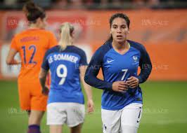 Si votre appel concerne la relève de retrouvez les numéros d'edf dans les grandes villes de france : Numero 7 Equipe De France Feminine Football Mgp Animation