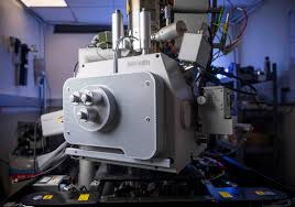 Researchers create the first ever visualization of photoexcited charges  traveling across the interface of two semiconductor materials