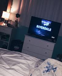𝚙𝚑𝚕𝚊𝚗𝚎𝚝𝚜 Movie Night Photography Riverdale Tumblr Photography