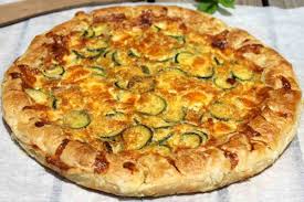 Tarte Salee Aux Courgettes Au Jambon Et Au Fromage Recettes Faciles Recette En 2020 Tarte Salee Plats Cuisines Tarte Salee Courgette