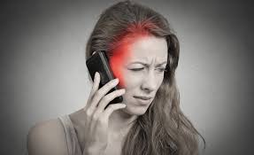 Merhaba sayın hocam, annemin sağ kulağında 2 gündür rahatsızlık var. Telefon Gorusmesi Yaparken Sesiniz Neden Yanki Yapar