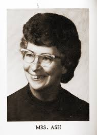 Edith Ash's Instagram, Twitter & Facebook